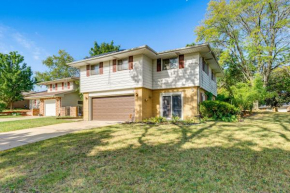4 Mi to Downtown Rockford - Spacious Home!